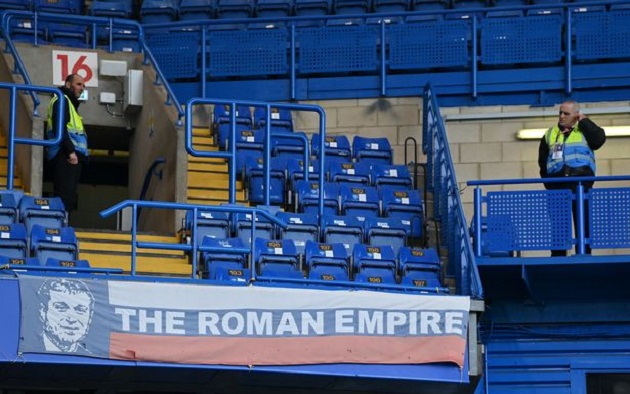 Chelsea Giữ Banner Ca Ngợi Roman Abramovich Tại Stamford Bridge 622f026c8aeca.jpeg