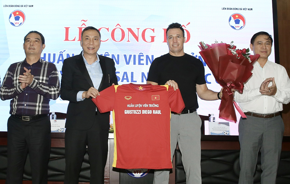 Hlv Diego: ‘tuyển Futsal Việt Nam được Thế Giới Tôn Trọng’ 62f22d86c816c.jpeg