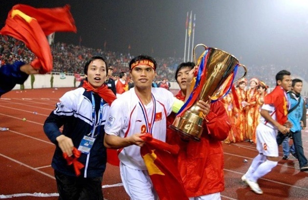 9 danh thủ Việt Nam từng vô địch AFF Cup, V-League và giành Quả bóng vàng_64f9cf04dda13.jpeg